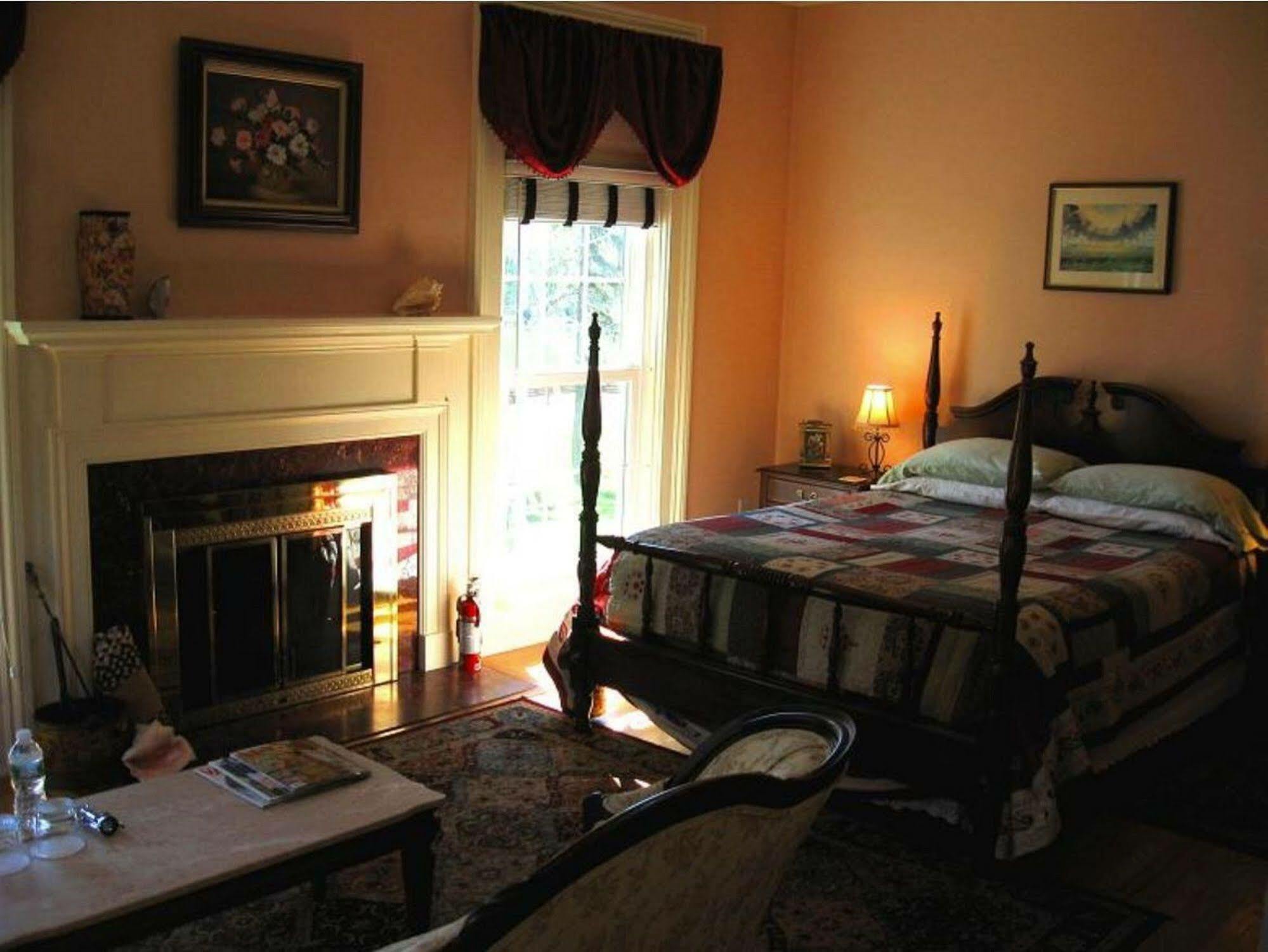 Mariaville Lake B & B Pattersonville Exterior foto